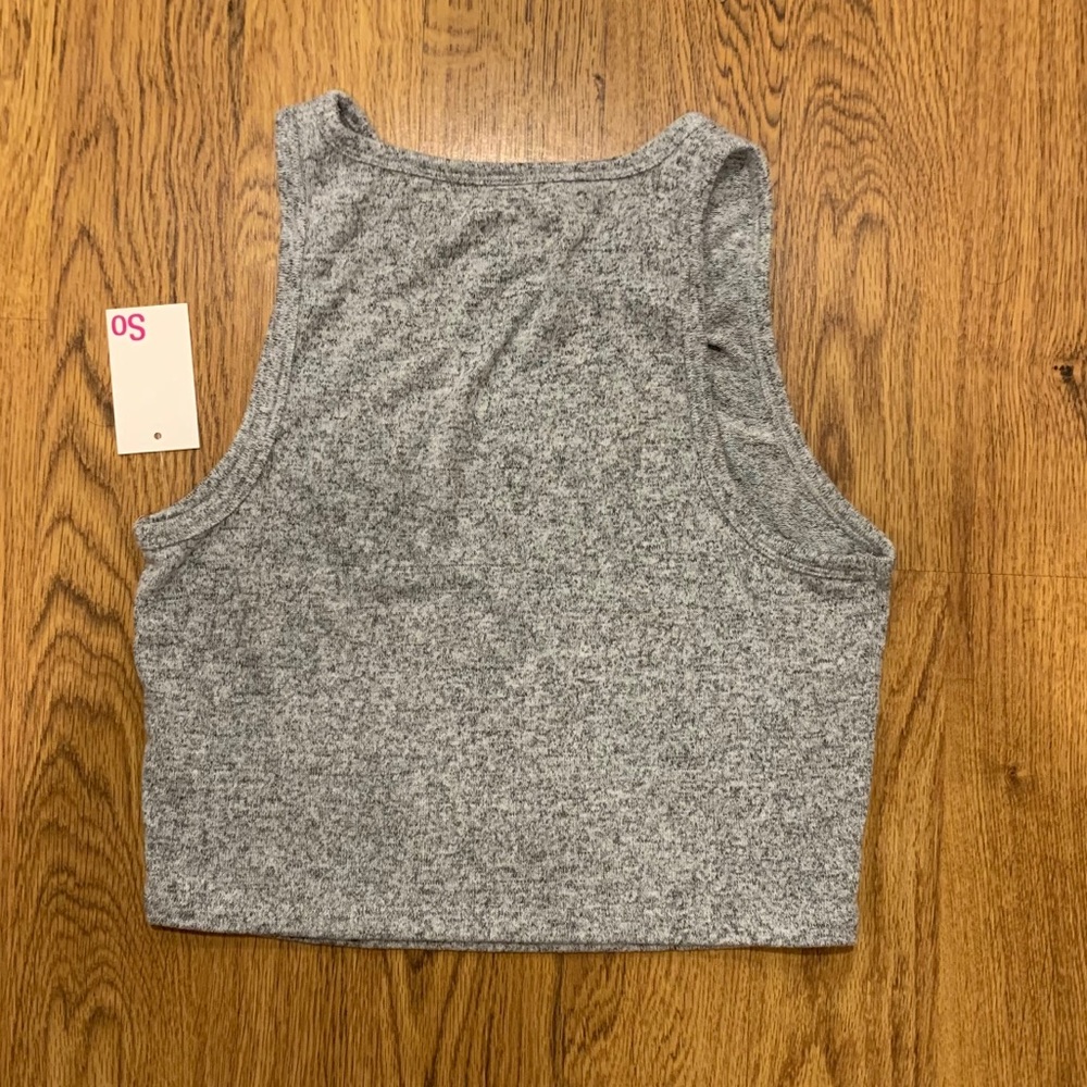 NWT grey cropped shirt very soft material